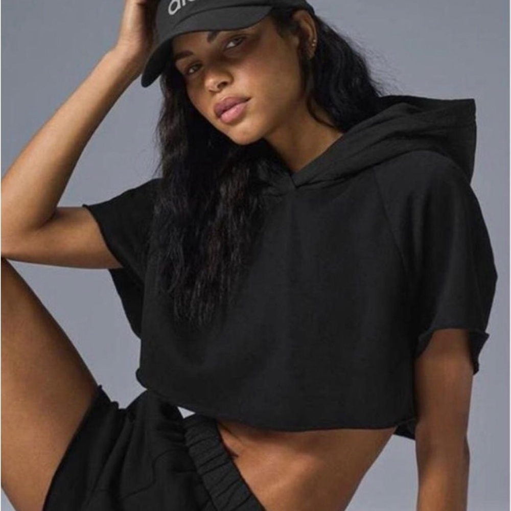 ALO Yoga Black Cropped Short Sleeve Hoodie